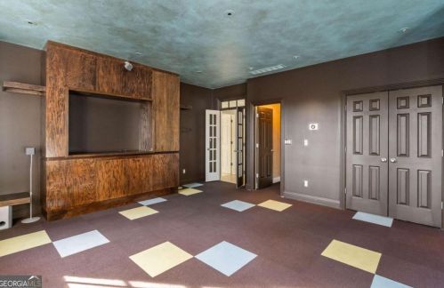 700 Brookwoods Trce, Atlanta GA 30342-2473 exterior