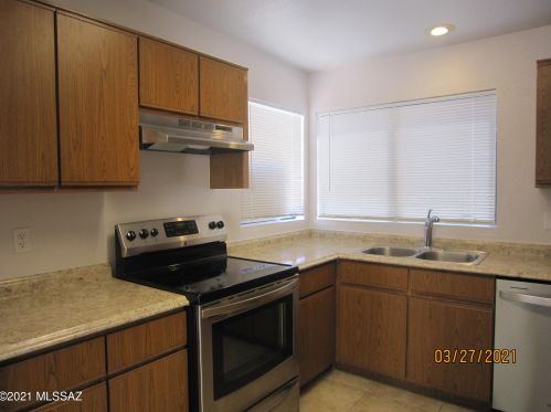 7569 Liana Dr, Tucson AZ  85710-5048 exterior