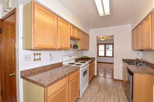 7119 Beloit Rd, Milwaukee WI 53219-1963 exterior