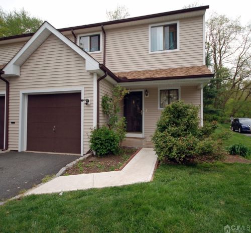 2 Tulip Ct, Edison, NJ 08820-4314