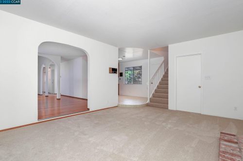 1930 Whitman Rd, Concord CA 94518-3329 exterior