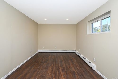 2 Gehrig St, Commack NY 11725-2006 exterior