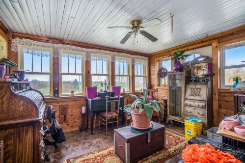 6338 124th Ave, Fennville MI 49408-9628 exterior