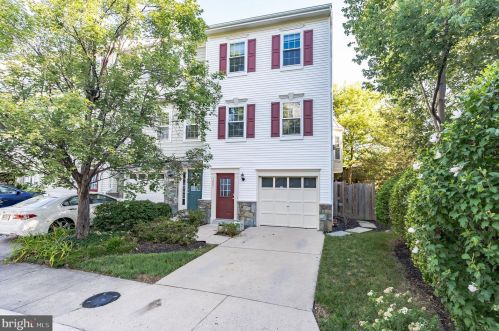 3801 Watkins Mill Dr, Alexandria VA  22304-6444 exterior