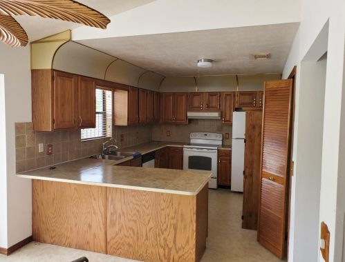 925 Abingdon Ave, Fort Pierce, FL 34953-2802