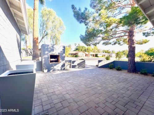 4044 44th Pl, Phoenix AZ  85018-5402 exterior