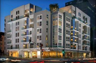 1168 Barrington Ave, Los Angeles CA  90049-6109 exterior