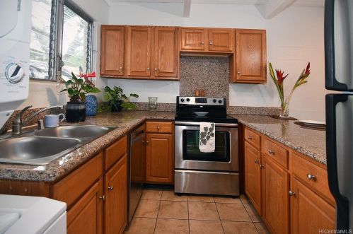 4894 Kilauea Ave, Honolulu, HI 96816-5776