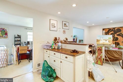 1503 Cool Spg Dr, Alexandria VA 22308-1619 exterior