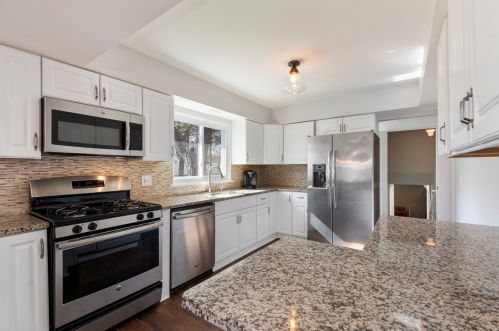 114 Elmwood Dr, Naperville IL 60540-7503 exterior