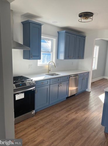 601 Kings Hwy, Camden, NJ 08106-2208