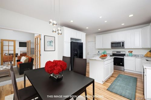 301 Fairways Ln, Lyndon Twp MI 48118-2130 exterior