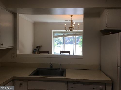 10741 Gloxinia Dr, Rockville MD 20852-3404 exterior