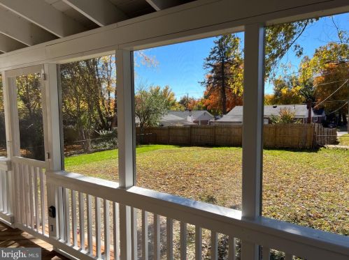 4608 Coachway Dr, Rockville MD  20852-2338 exterior