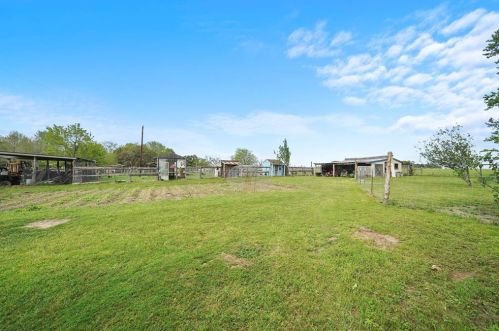 20836 Fm 359 Rd, Hempstead TX 77445-8214 exterior