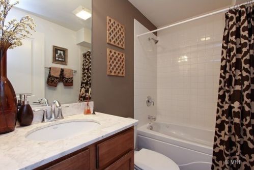 2311 Wabash Ave, Chicago IL  60616-2197 exterior