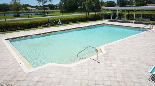 1119 Grv Dr, Naples FL 34120-1423 exterior