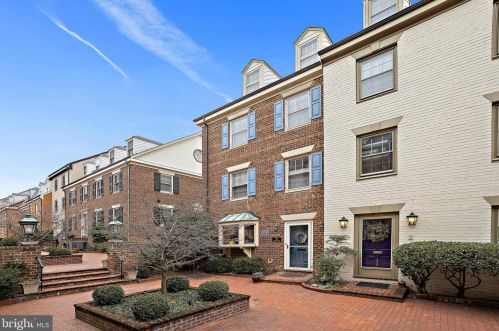 107 Cameron Mews, Alexandria VA  22314-2603 exterior
