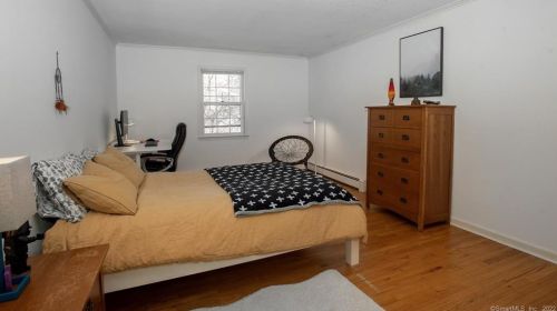 97 Holmes Rd, Ridgefield CT  06877-4303 exterior