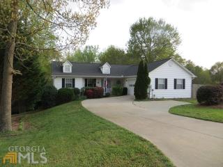 427 Holly Dr, Gainesville, GA 30501-2143