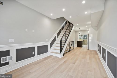 2014 Bodine St, Philadelphia PA  19122-1504 exterior