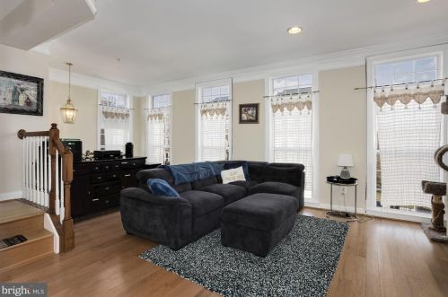 1523 Artillery Ter, Leesburg VA  20176-6625 exterior