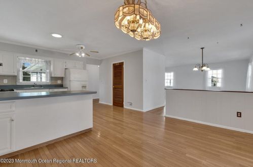 309 Eastham Rd, Point Pleasant Beach NJ 08742-2013 exterior