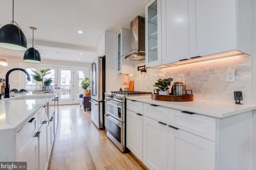 1624 D St, Washington DC  20003-2440 exterior