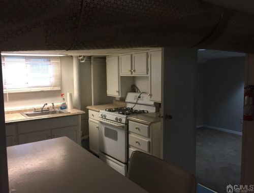 2 6th St, New Brunswick NJ 08901-3316 exterior