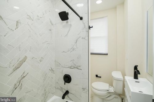 2829 Cantrell St, Philadelphia PA 19145-2412 exterior