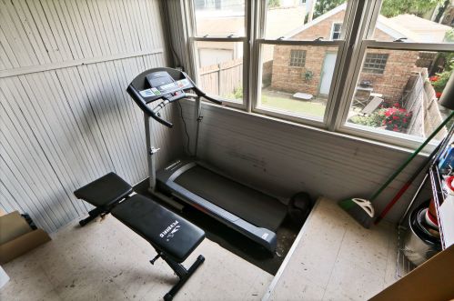 1931 Addison St, Chicago IL 60613-3504 exterior