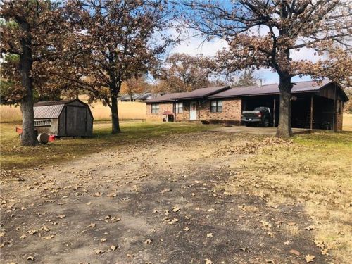 206 Chestnut Ln, Pocola, OK 74902-2824