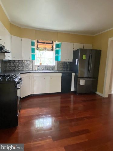 823 Old Lancaster Rd, Berwyn PA  19312-1219 exterior