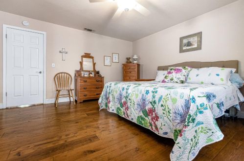 100 Cyn Rim Dr, Folsom CA 95630-2034 exterior