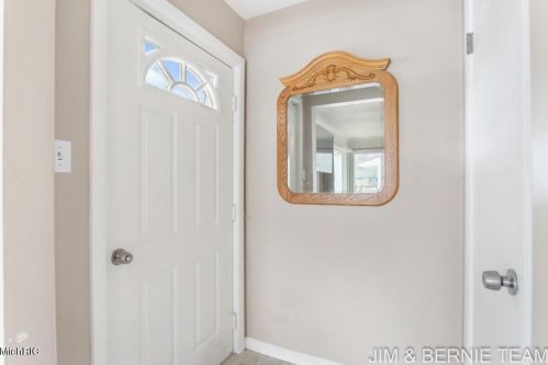 2036 Marcoux Ave, Meskegon, MI 49442-2522