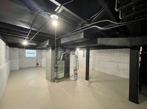 1330 73rd St, Chicago IL 60638-5916 exterior