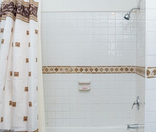 22 Berkeley Ter, Plainfield NJ 07062-1517 exterior