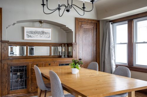 1374 58, Milwaukee WI 53214-5111 exterior