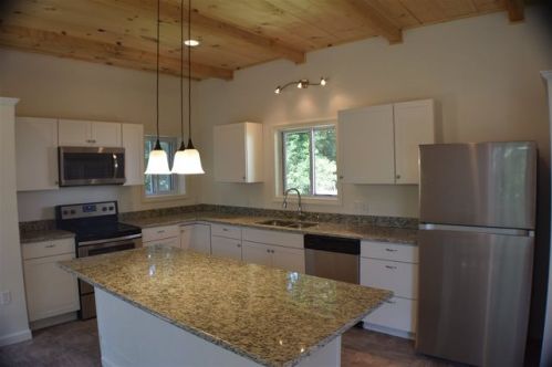 35 Summer St, Concord, NH 03303-1432