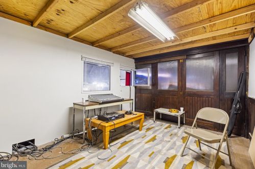 1600 18 St, Philadelphia PA 19145-1435 exterior