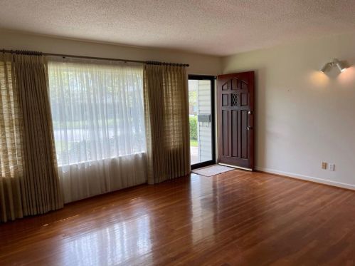 1718 Dartmouth Ave, Austin, TX 78757-1314