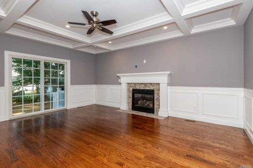 111 Woodlawn Ave, Valley Stream NY exterior