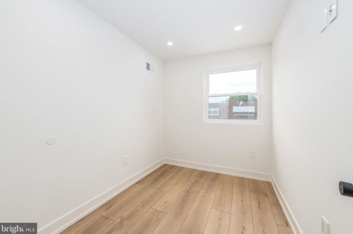 3172 18 St, Philadelphia PA 19145-5412 exterior