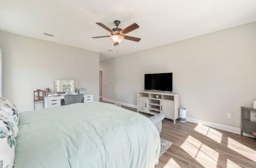 220 Hidden Lk Trl, Defuniak Springs FL 32433-3202 exterior