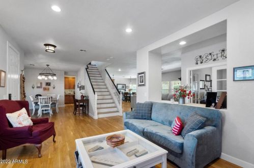 8818 12 St, Phoenix AZ 85086-7450 exterior