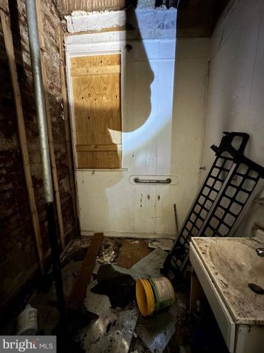 3712 15 St, Philadelphia PA 19140-3602 exterior