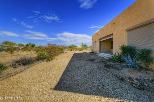 11660 Picture Rocks Rd, Tucson AZ 85743-8770 exterior