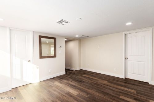 810 27th Ave, Phoenix AZ 85027-1805 exterior