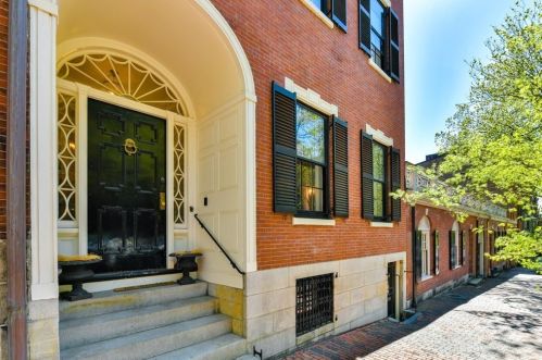 48 Mount Vernon St, Boston MA  02132-2810 exterior