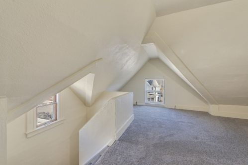 54 Crystal Ave, Springfield MA 01108-1722 exterior